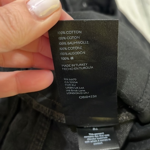 We the Free Maggie Mid Rise Straight Leg Black Distressed Jeans Size 31 - Picture 9 of 12